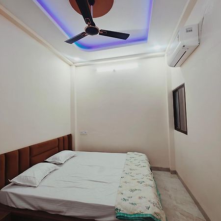 Nandi Homes Homestay Udždžain Exteriér fotografie